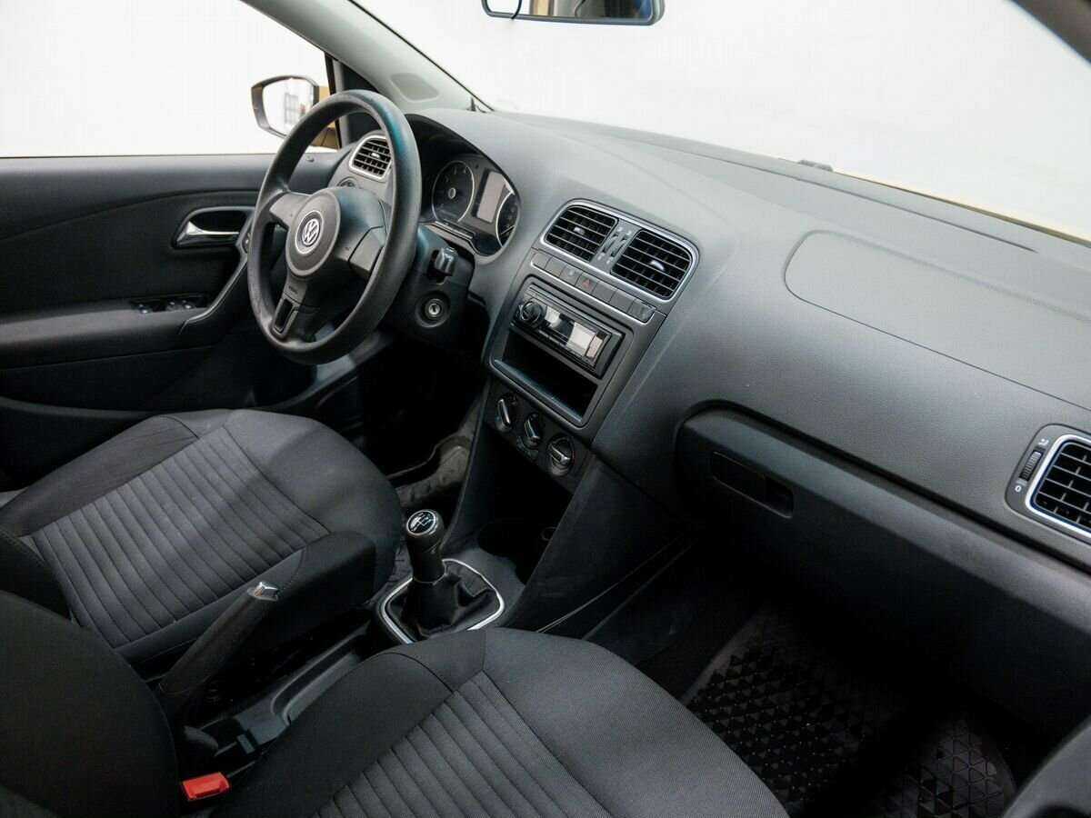 Купить Volkswagen Polo с пробегом. Фото: #7