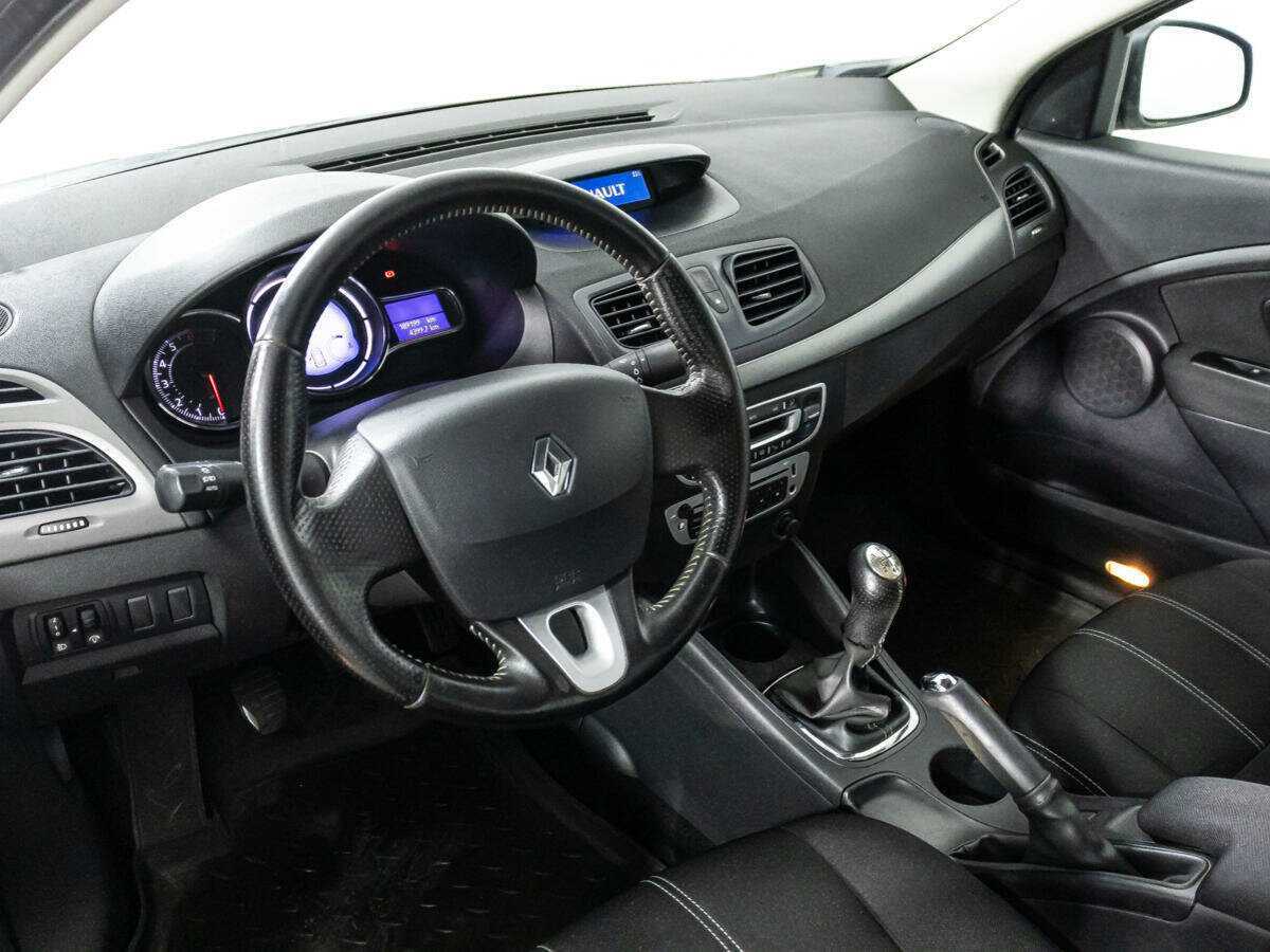 Купить Renault Fluence с пробегом. Фото: #10