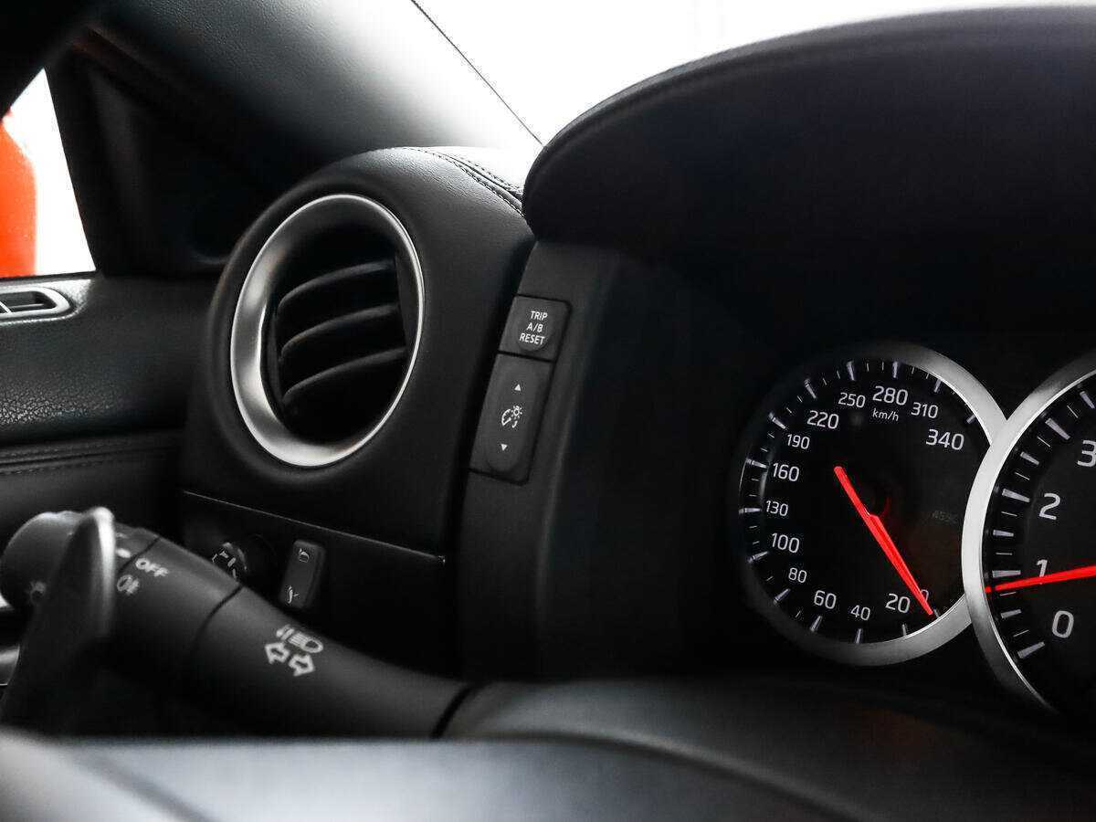 Купить Nissan GT-R с пробегом. Фото: #14