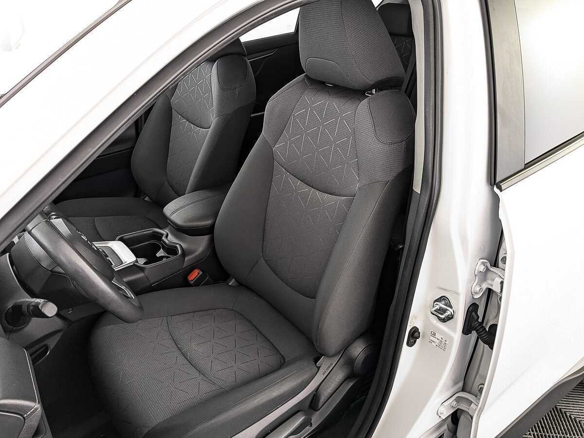 Купить Toyota RAV4 с пробегом. Фото: #17
