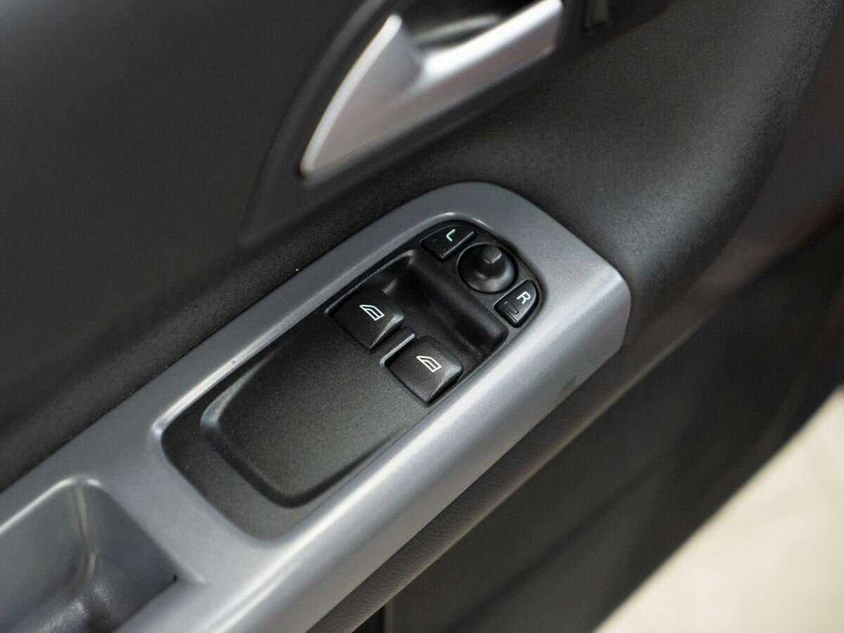 Купить Volvo C30 с пробегом. Фото: #11