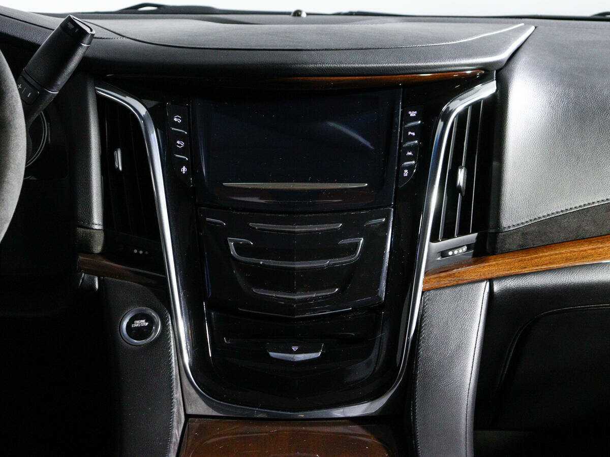 Купить Cadillac Escalade с пробегом. Фото: #13