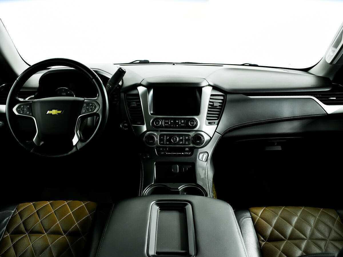 Купить Chevrolet Tahoe с пробегом. Фото: #10