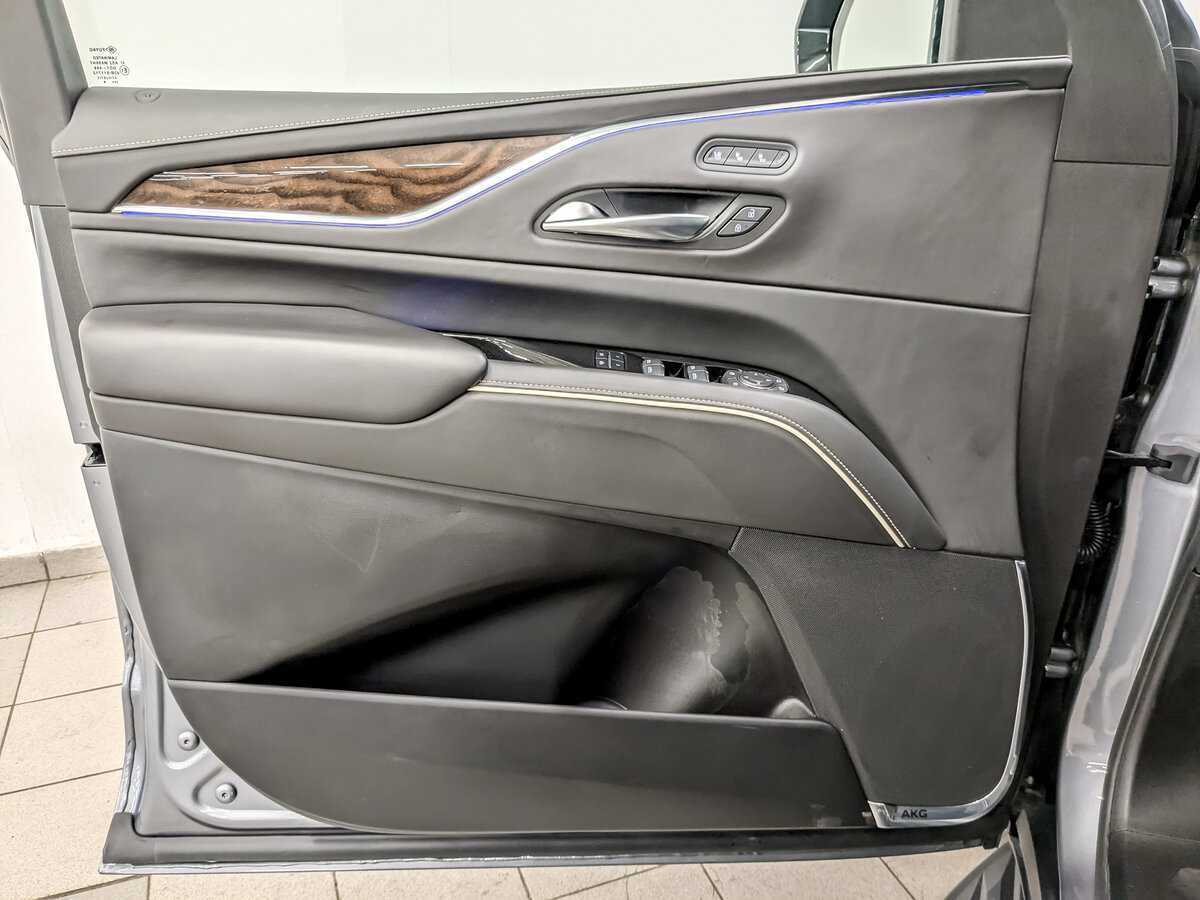 Купить Cadillac Escalade с пробегом. Фото: #15