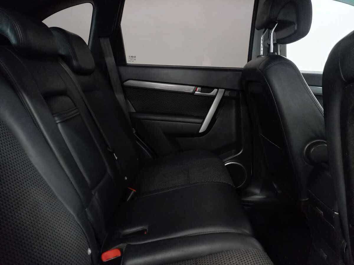 Купить Chevrolet Captiva с пробегом. Фото: #9