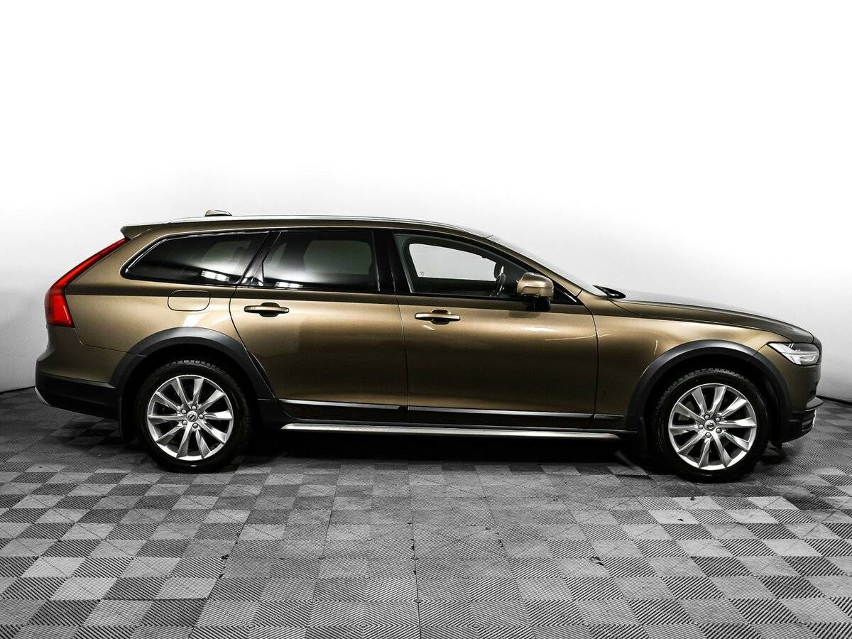 Купить Volvo V90 Cross Country с пробегом. Фото: #3