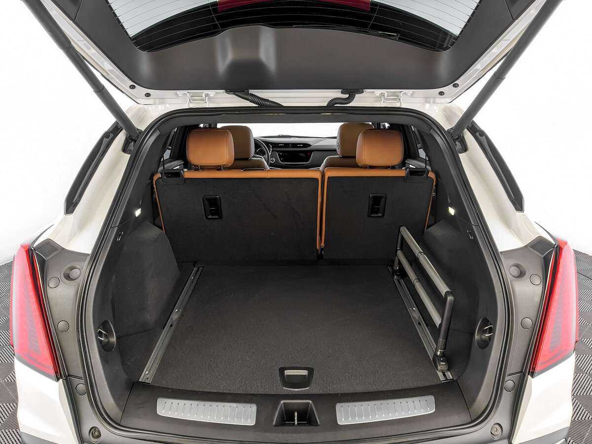 Купить Cadillac XT5 с пробегом. Фото: #9