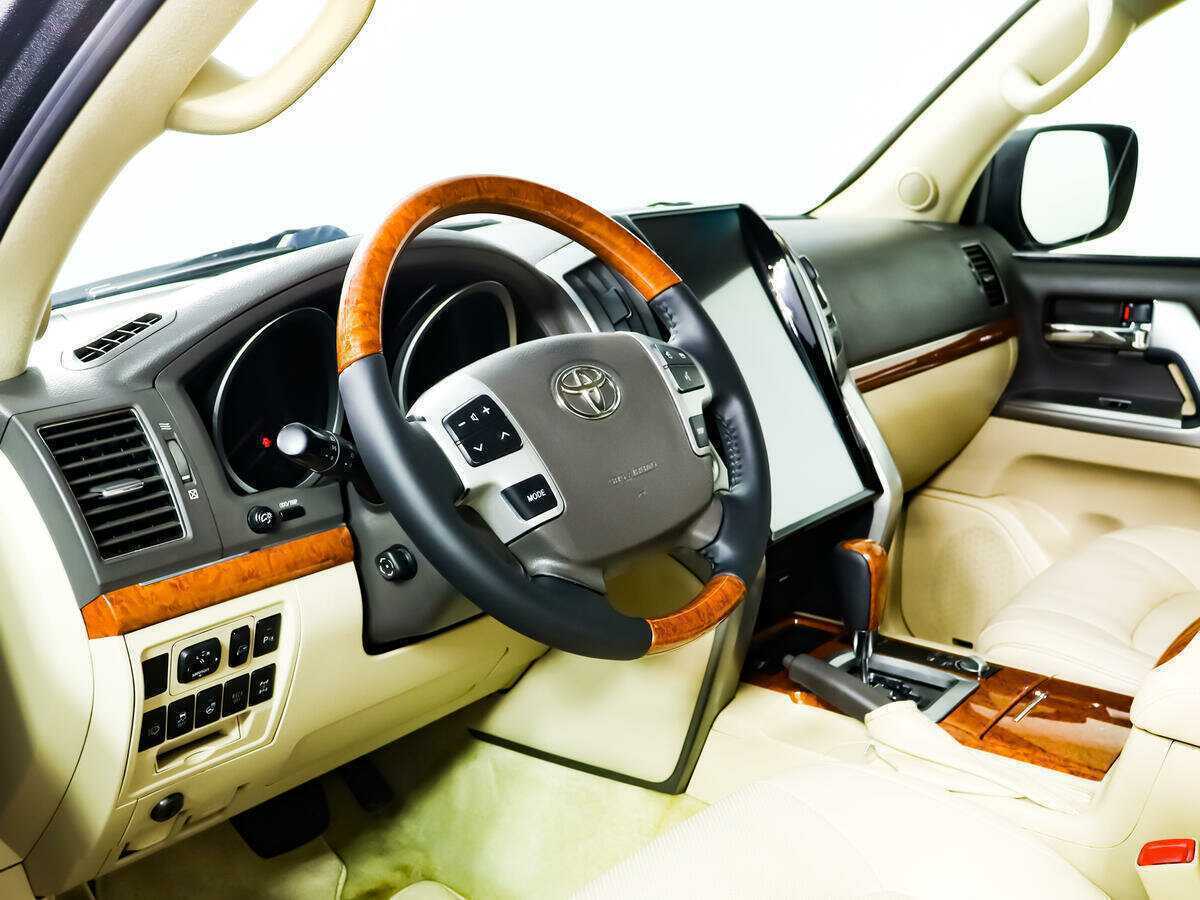 Купить Toyota Land Cruiser с пробегом. Фото: #13