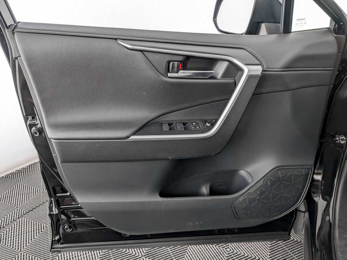 Купить Toyota RAV4 с пробегом. Фото: #14