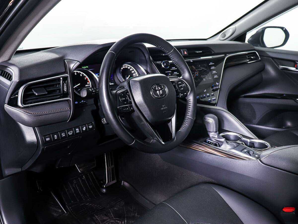 Купить Toyota Camry с пробегом. Фото: #9