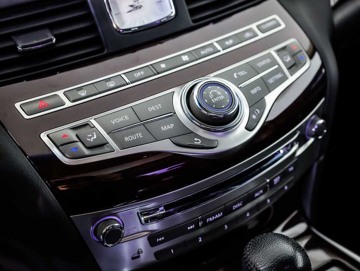 Купить Infiniti M с пробегом. Фото: #13