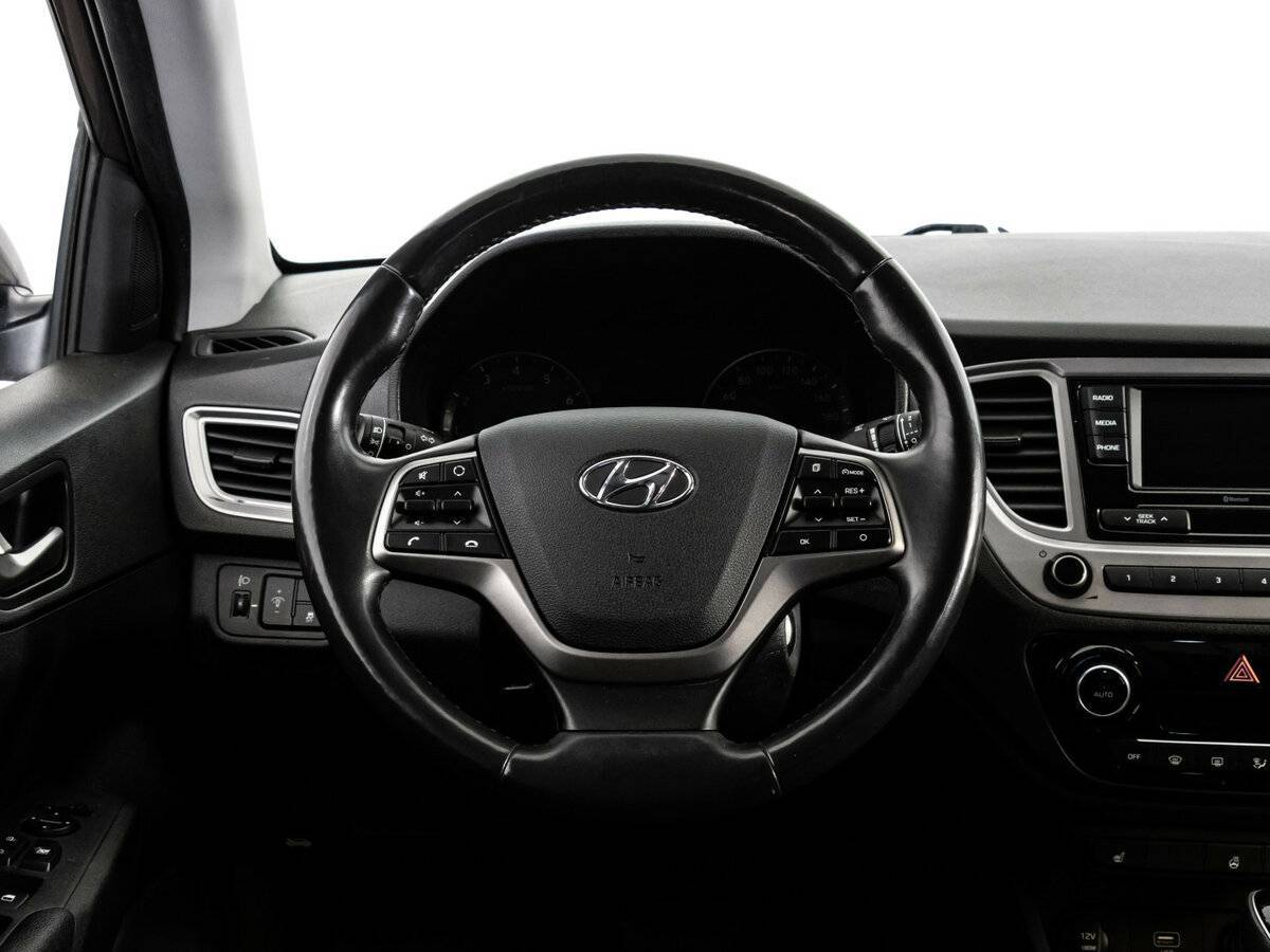 Купить Hyundai Solaris с пробегом. Фото: #11