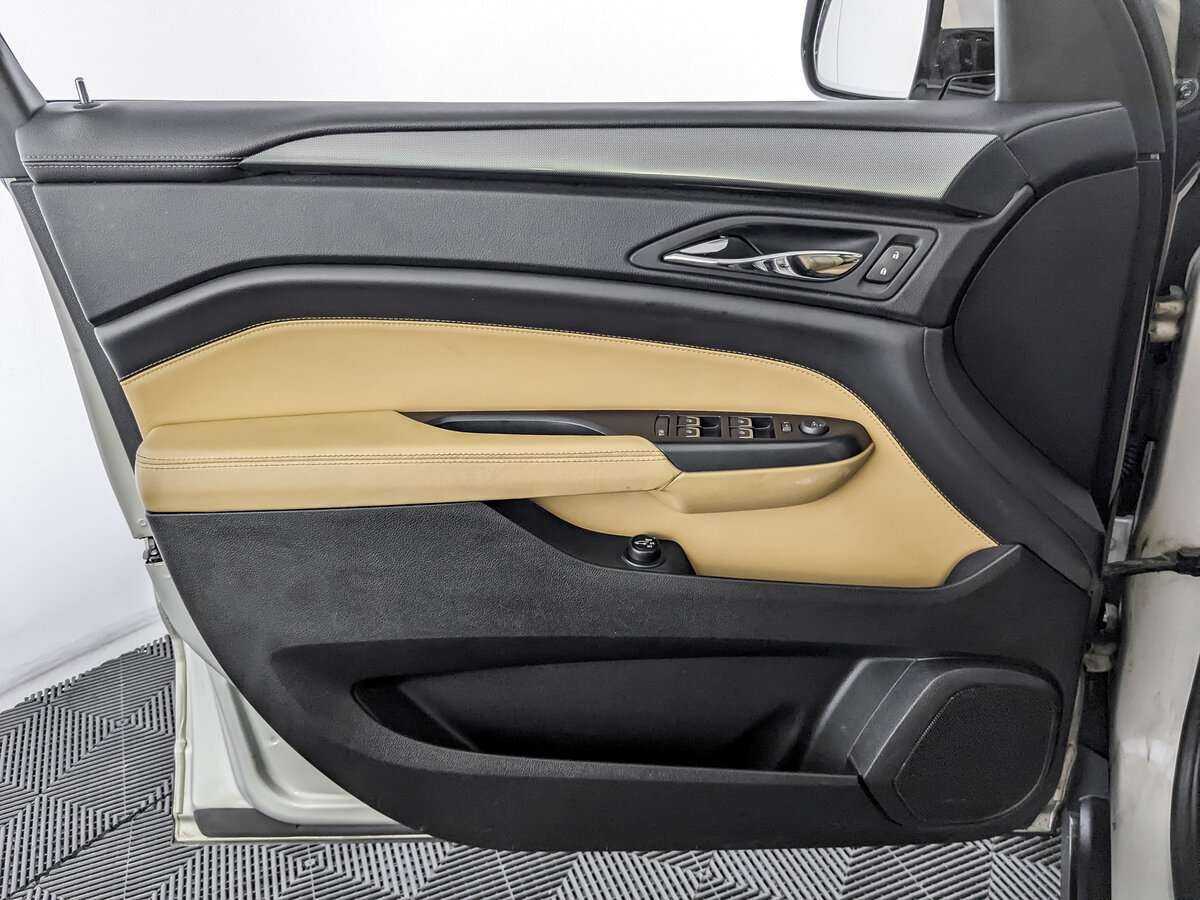 Купить Cadillac SRX с пробегом. Фото: #14