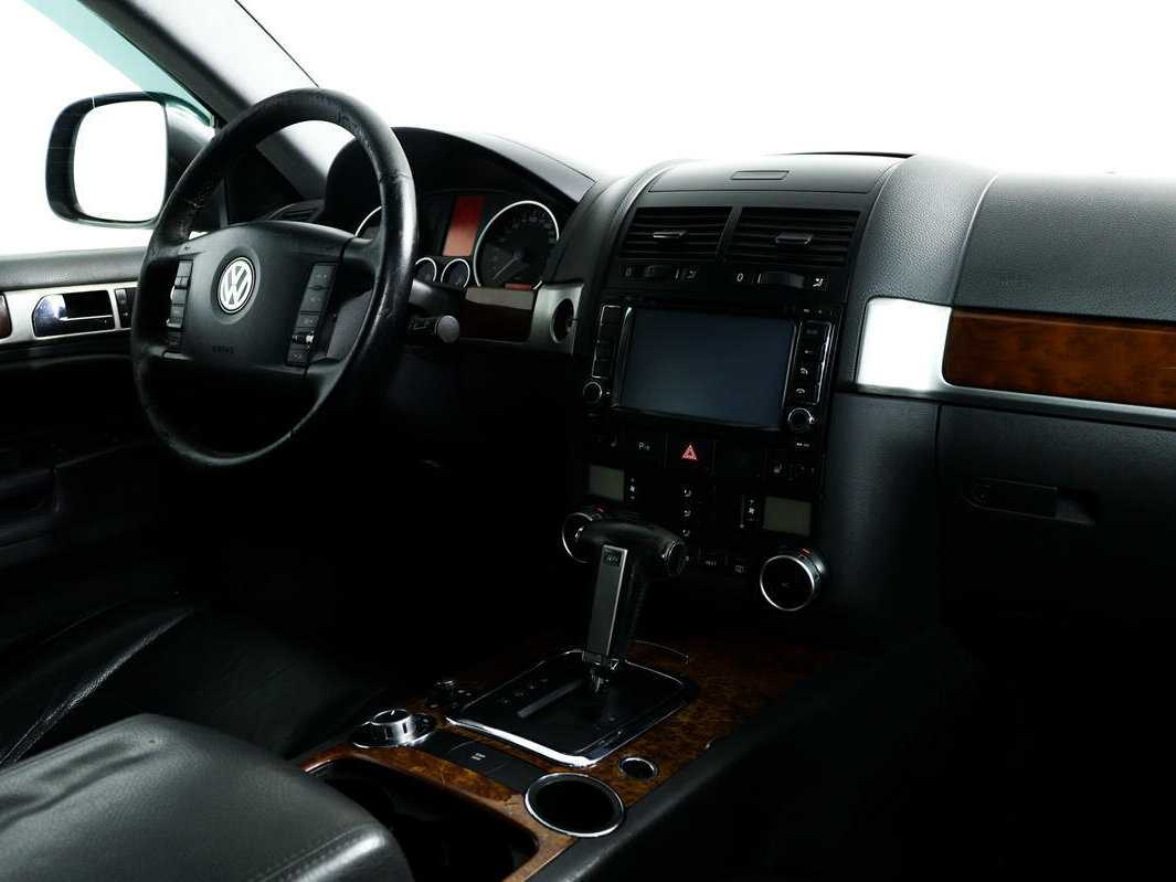 Купить Volkswagen Touareg с пробегом. Фото: #8