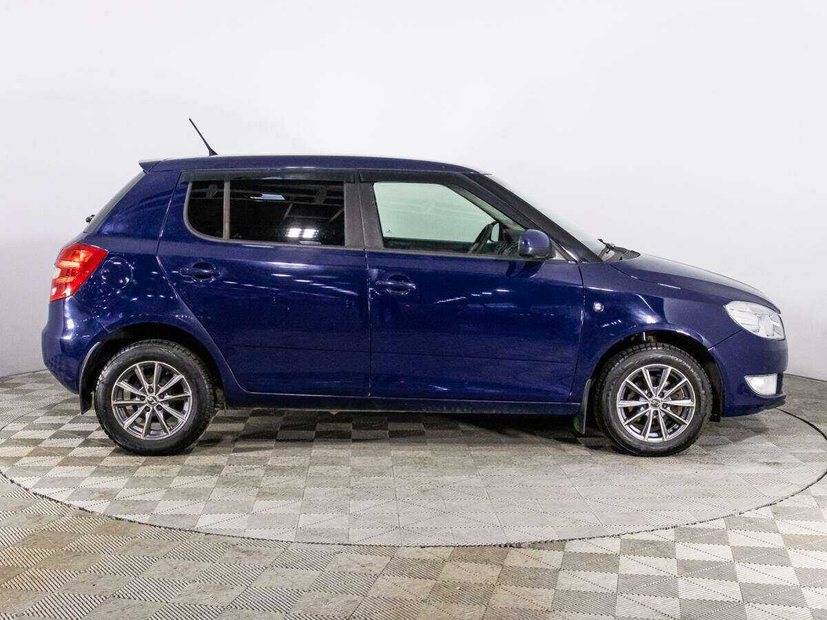 Купить Skoda Fabia с пробегом. Фото: #3
