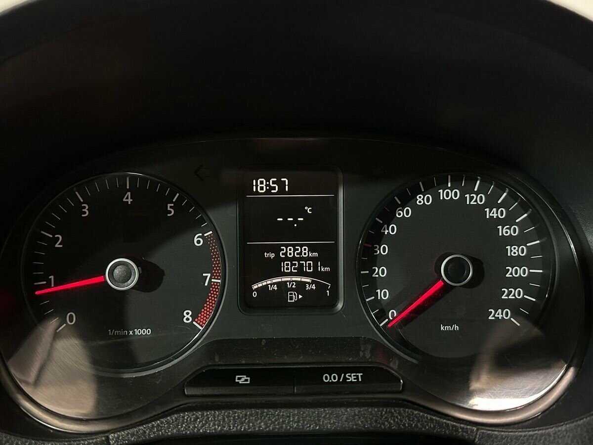 Купить Volkswagen Polo с пробегом. Фото: #10