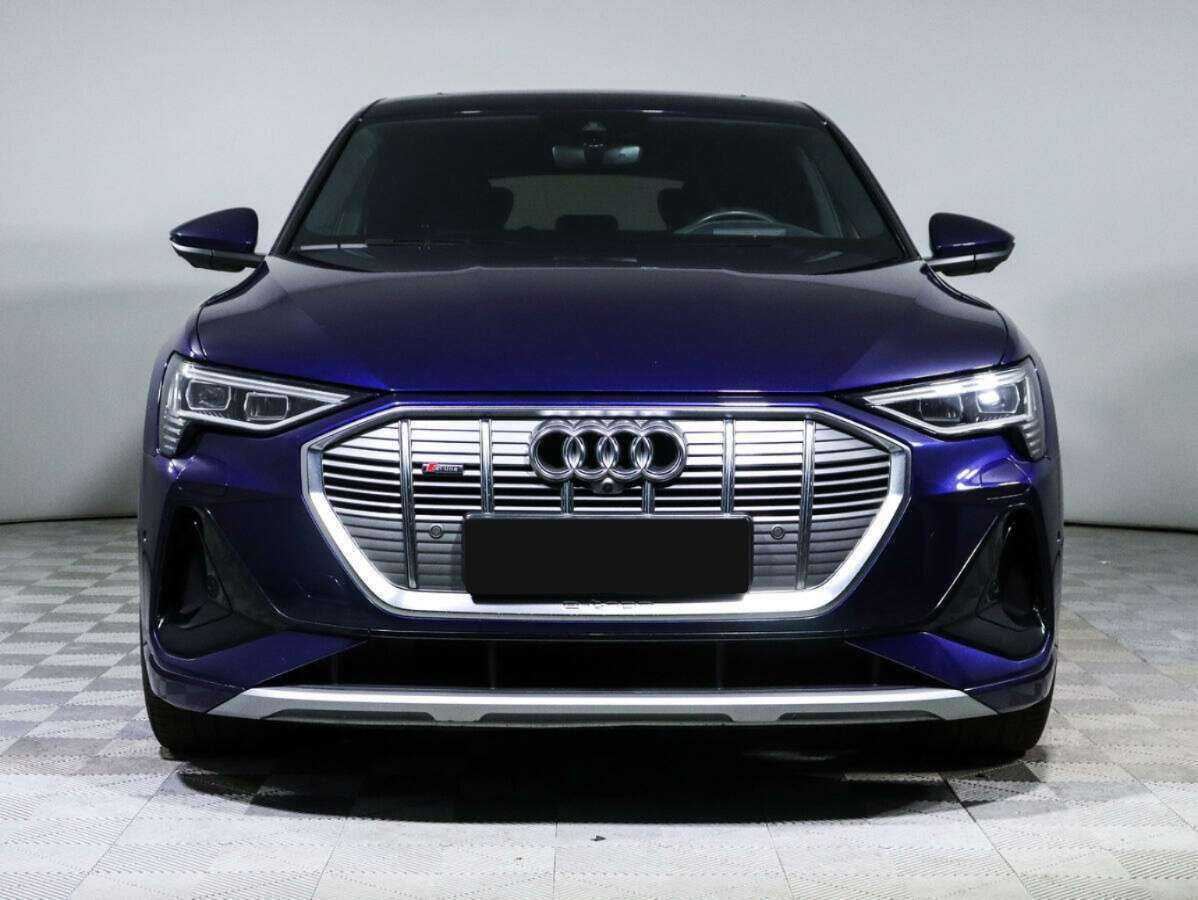 Купить Audi e-tron с пробегом. Фото: #1