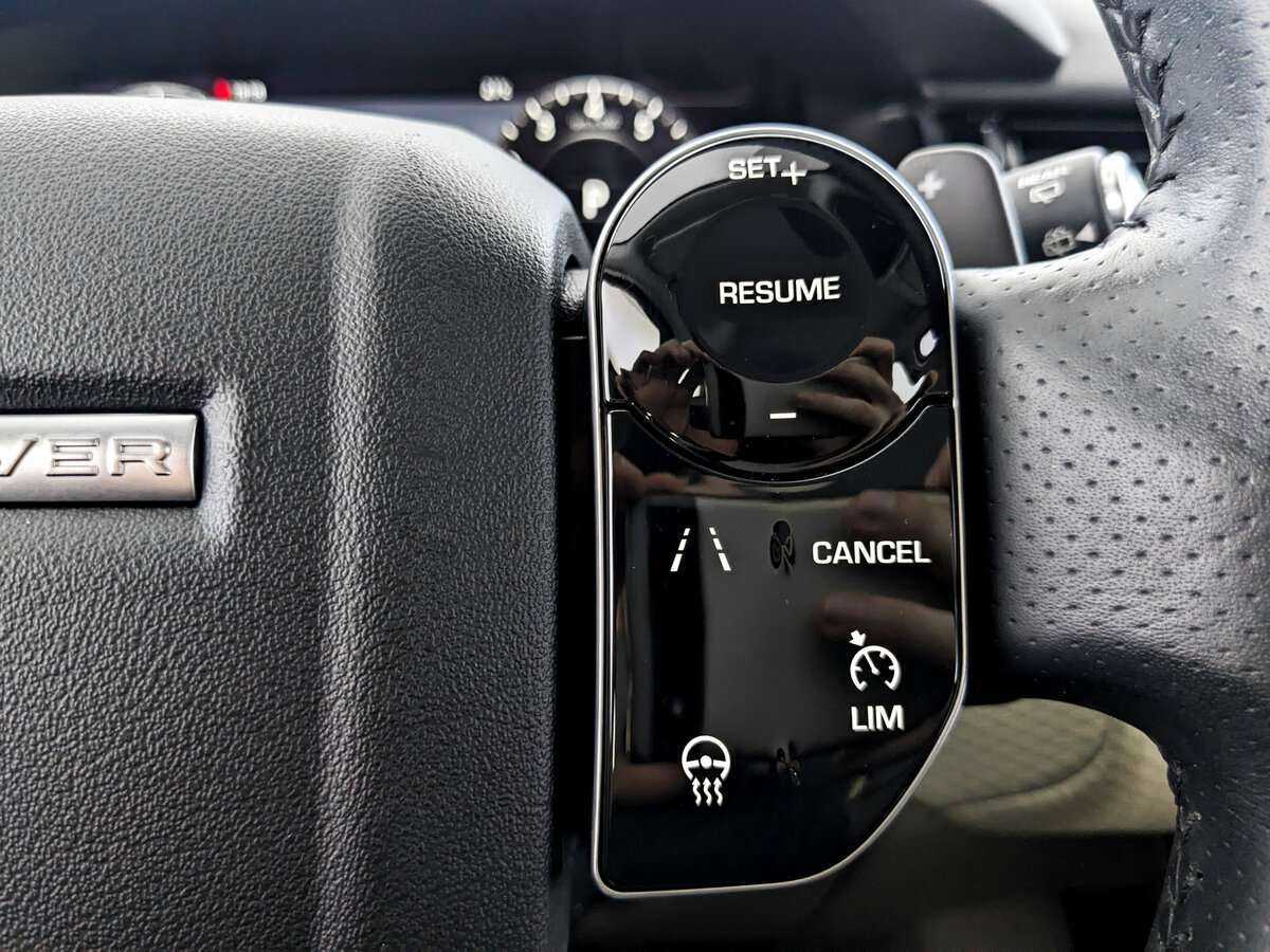 Купить Land Rover Range Rover Velar с пробегом. Фото: #24