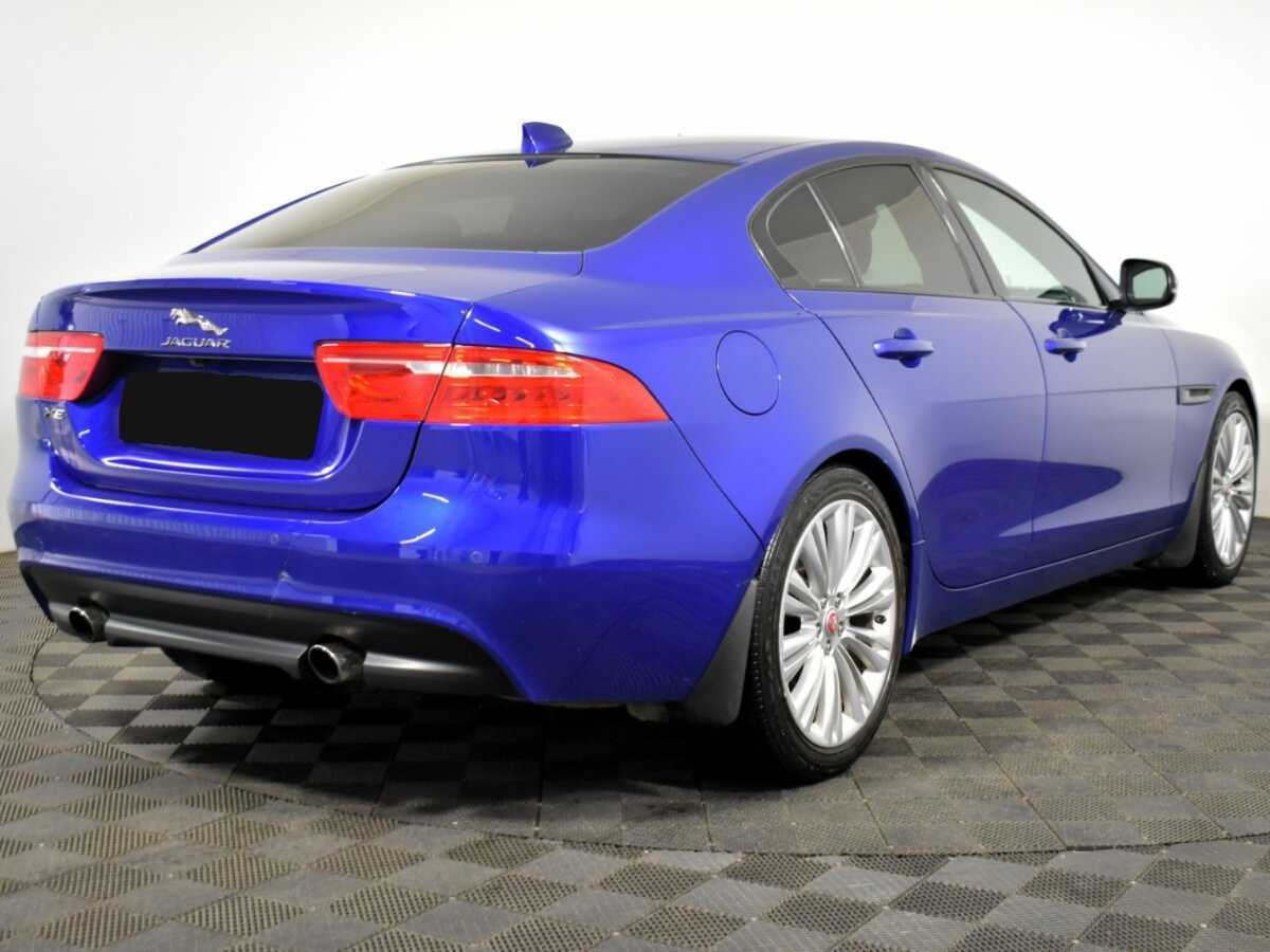 Купить Jaguar XE с пробегом. Фото: #3