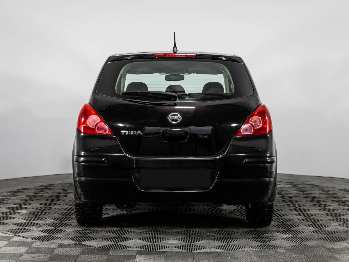 Купить Nissan Tiida с пробегом. Фото: #4