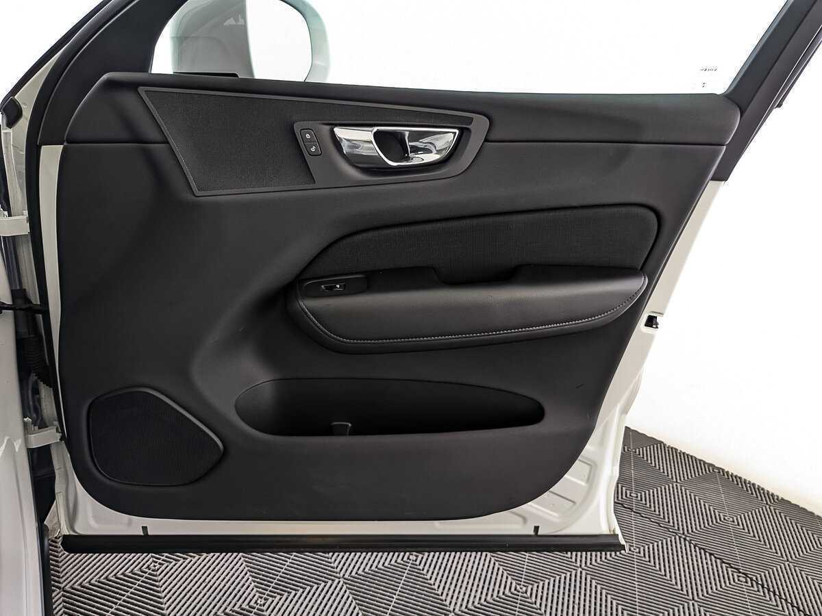 Купить Volvo XC60 с пробегом. Фото: #23