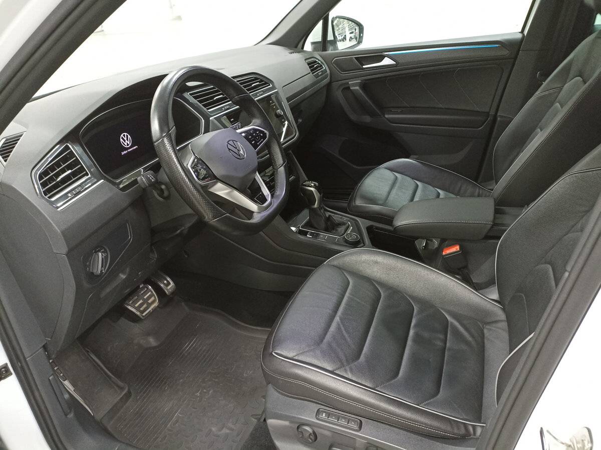 Купить Volkswagen Tiguan с пробегом. Фото: #15