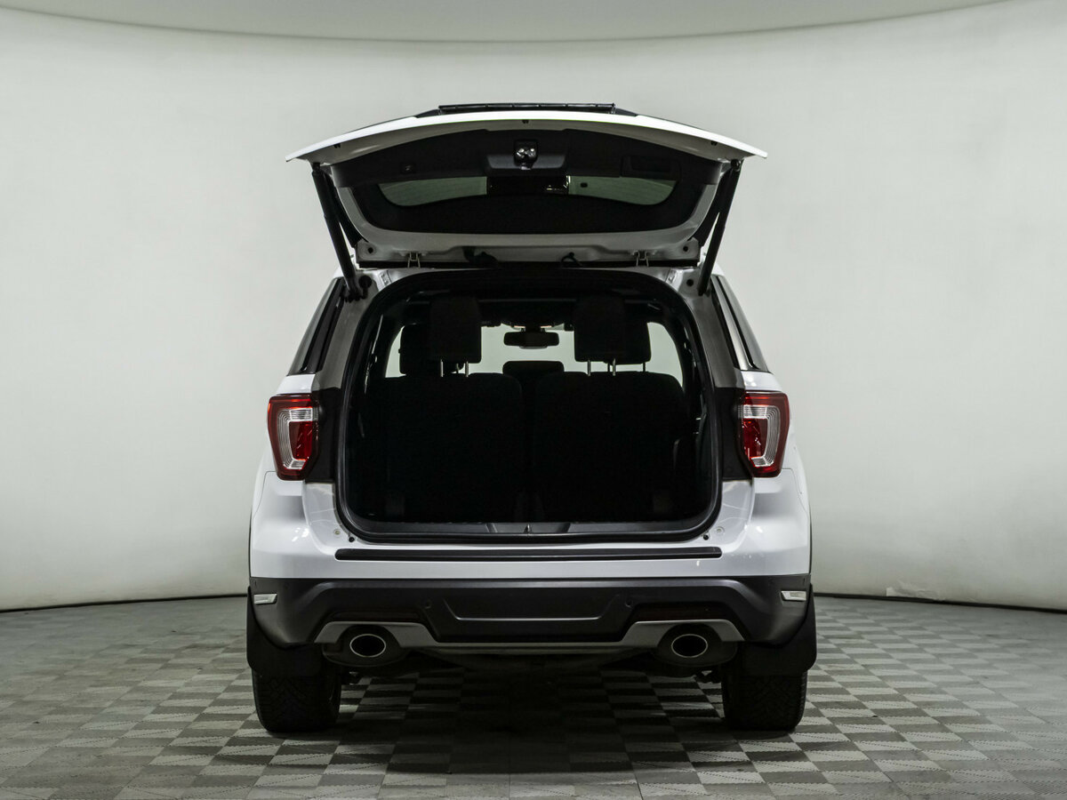 Купить Ford Explorer с пробегом. Фото: #17