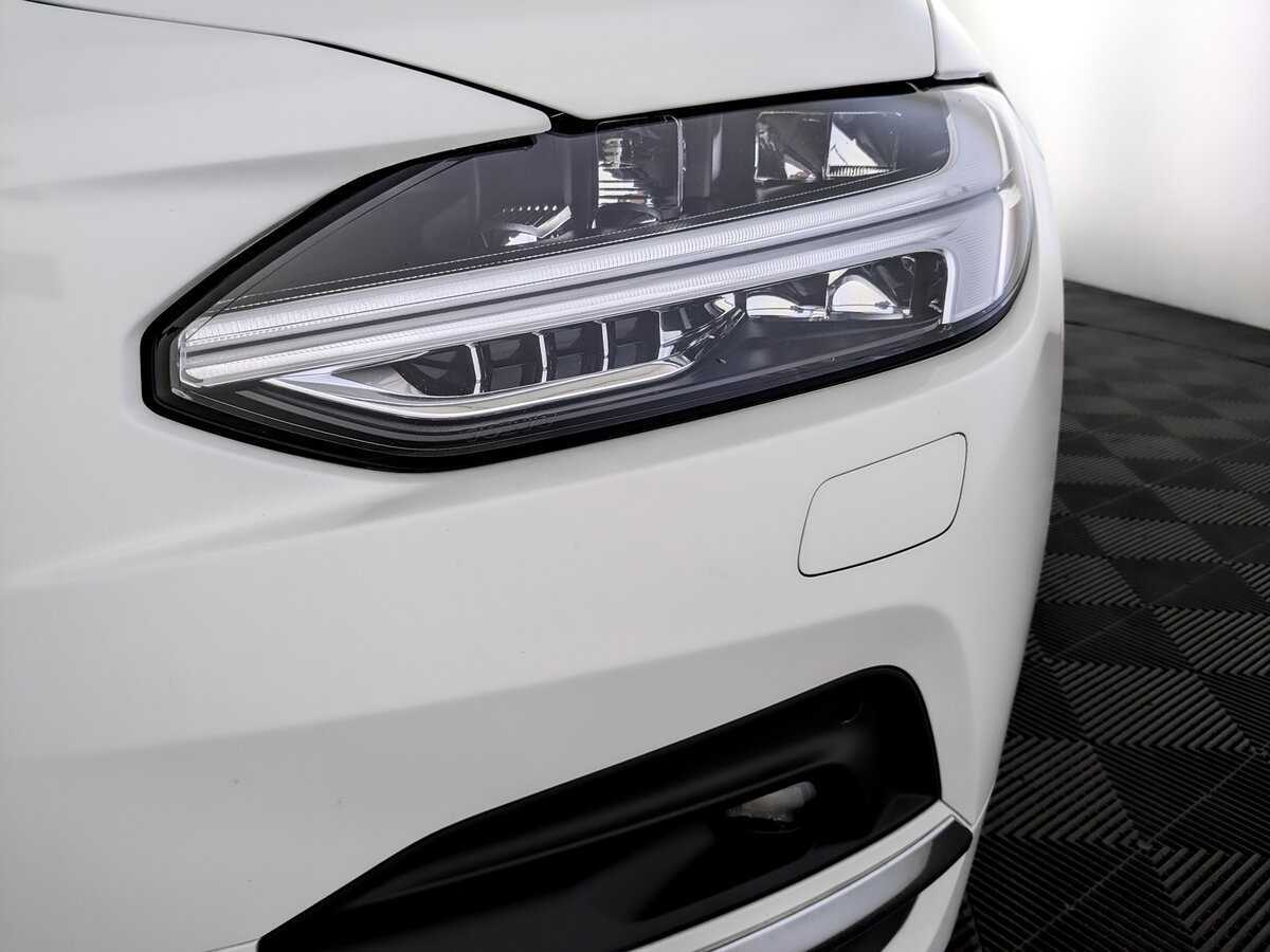 Купить Volvo S90 с пробегом. Фото: #16