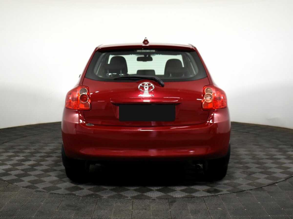 Купить Toyota Auris с пробегом. Фото: #4