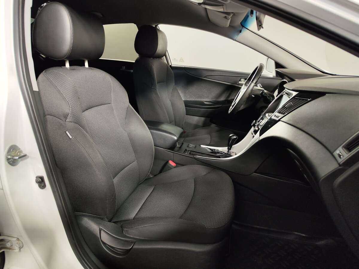Купить Hyundai Sonata с пробегом. Фото: #8