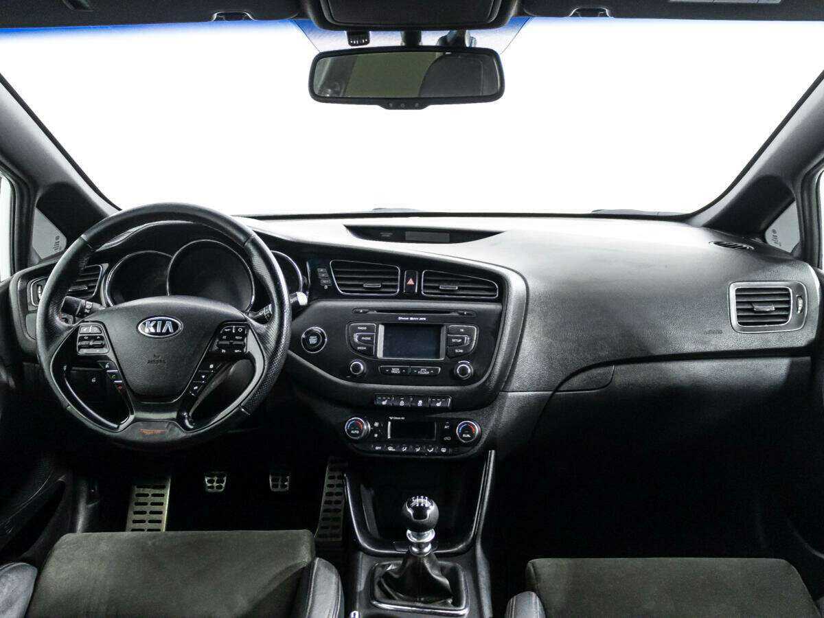 Купить Kia Ceed GT с пробегом. Фото: #12