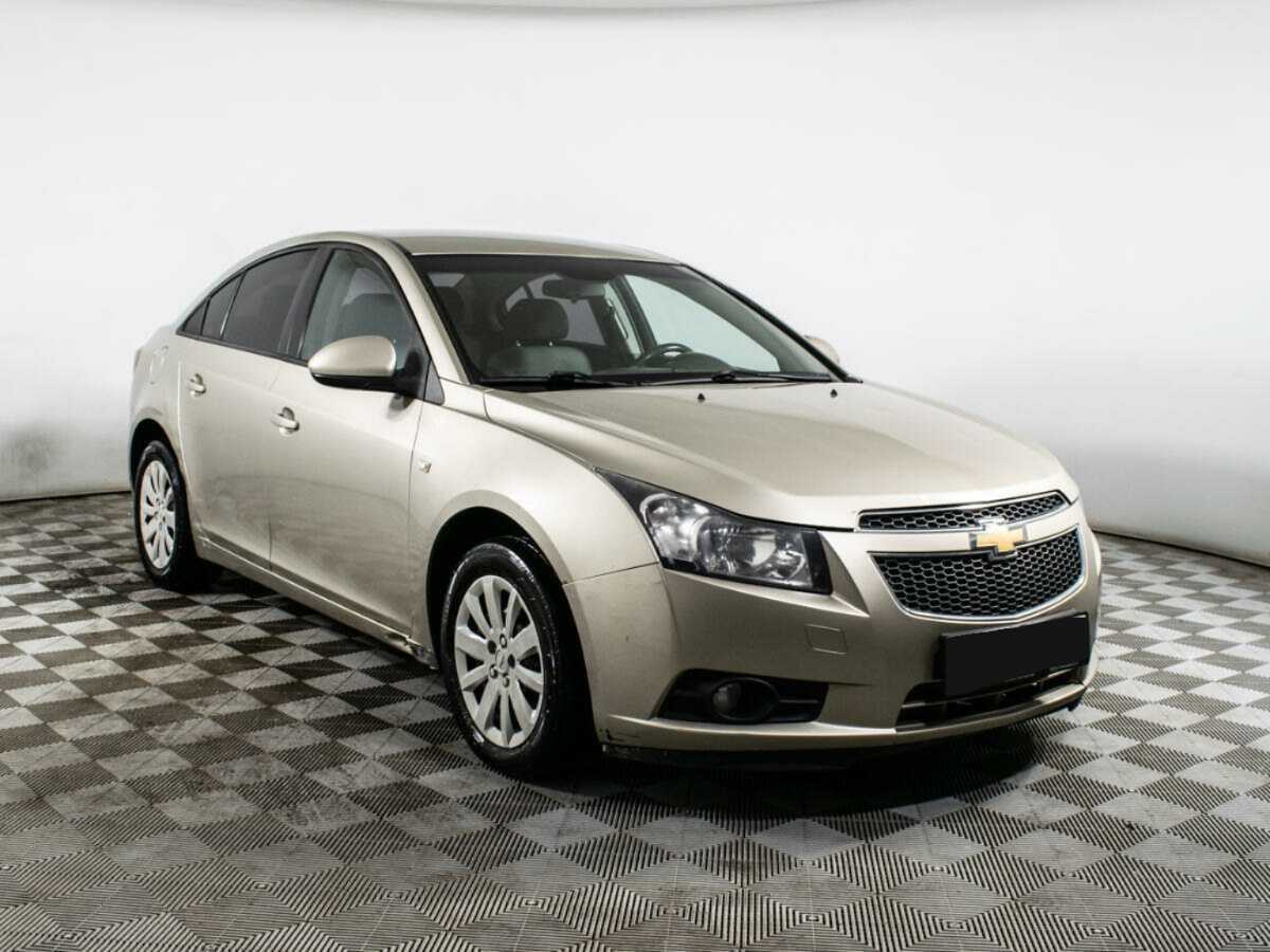 Купить Chevrolet Cruze с пробегом. Фото: #2