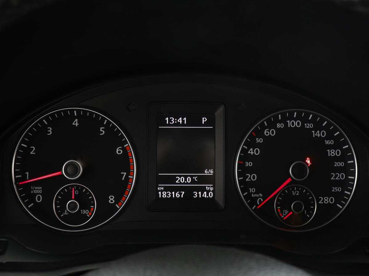 Купить Volkswagen Scirocco с пробегом. Фото: #10