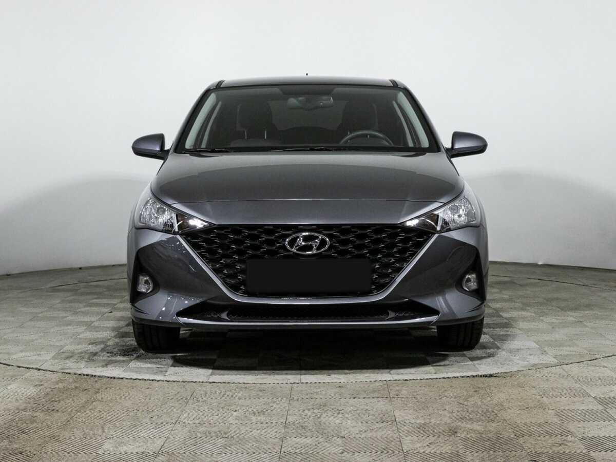 Купить Hyundai Solaris с пробегом. Фото: #1