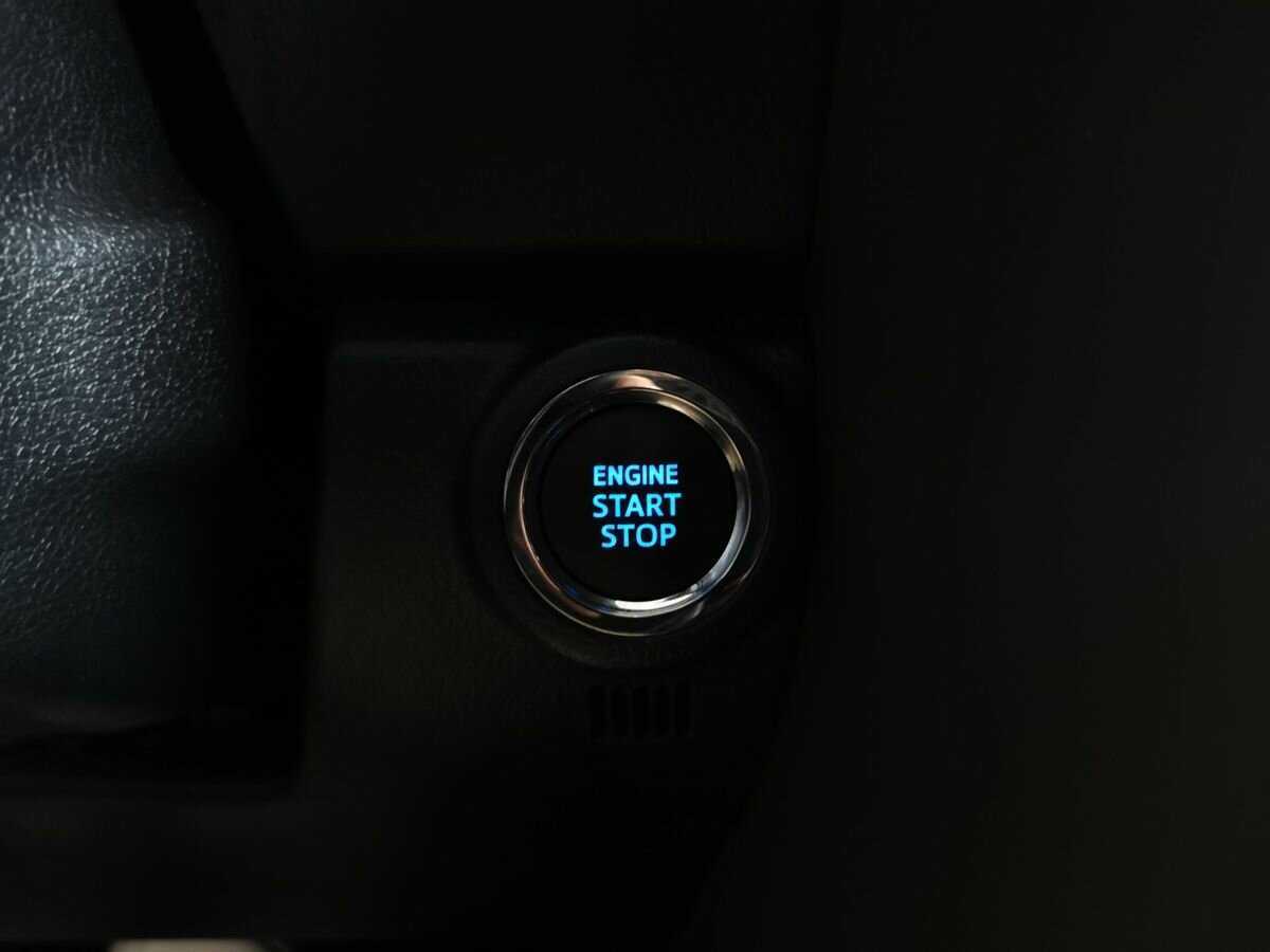 Купить Toyota Fortuner с пробегом. Фото: #17