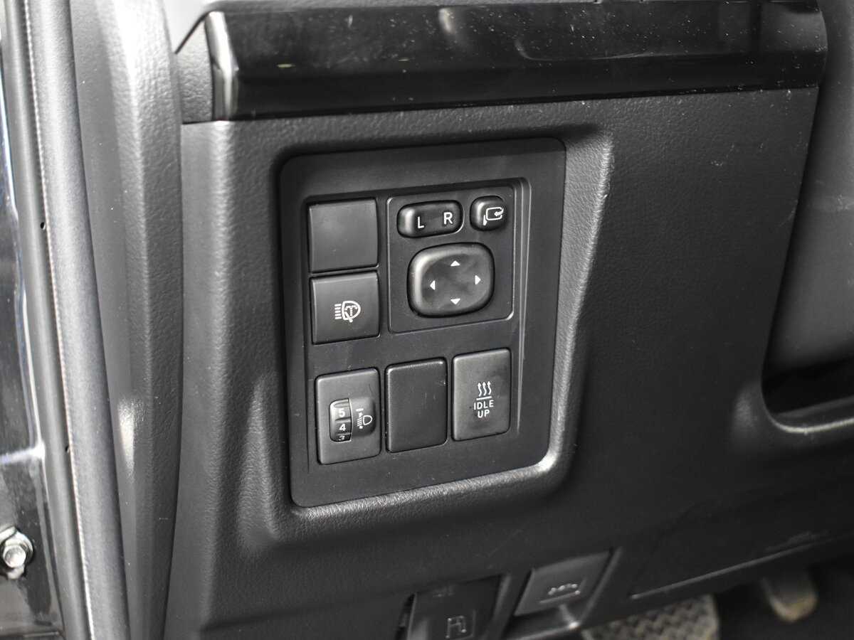 Купить Toyota Land Cruiser Prado с пробегом. Фото: #9