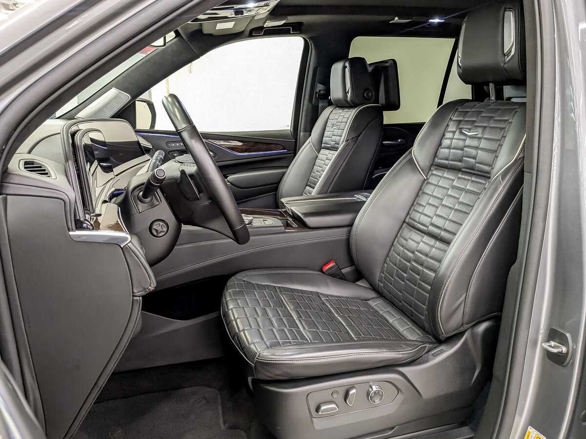 Купить Cadillac Escalade с пробегом. Фото: #16