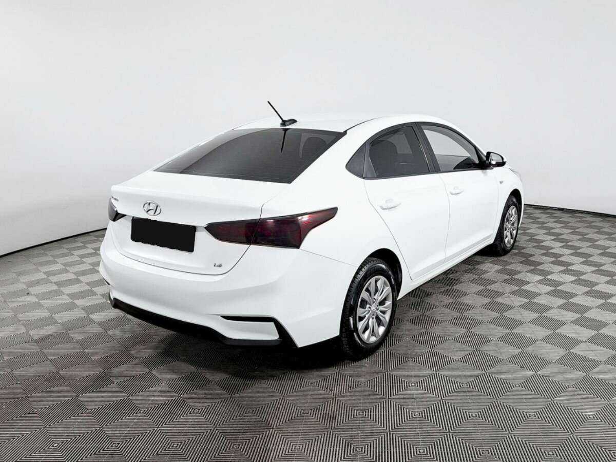Купить Hyundai Solaris с пробегом. Фото: #4