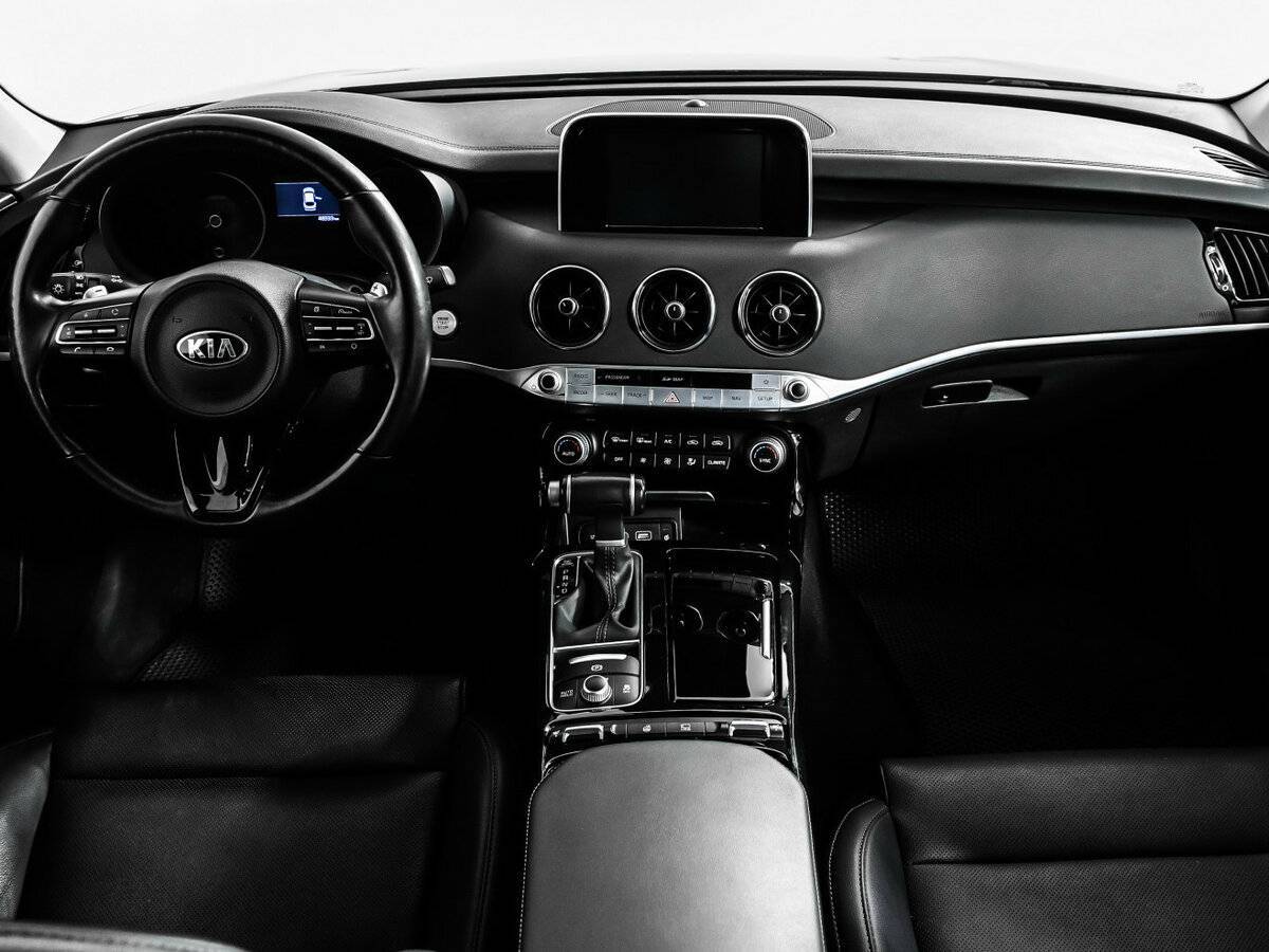 Купить Kia Stinger с пробегом. Фото: #10