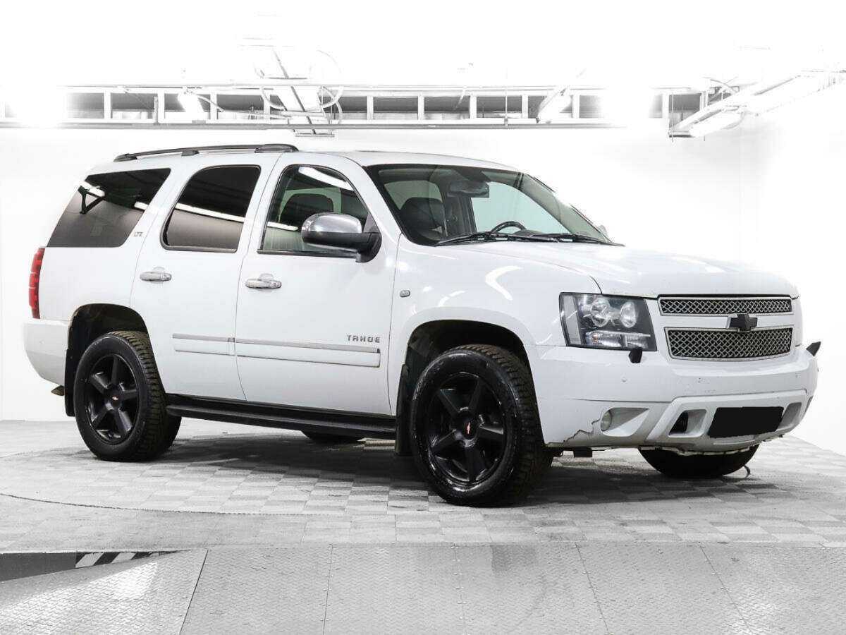 Купить Chevrolet Tahoe с пробегом. Фото: #2