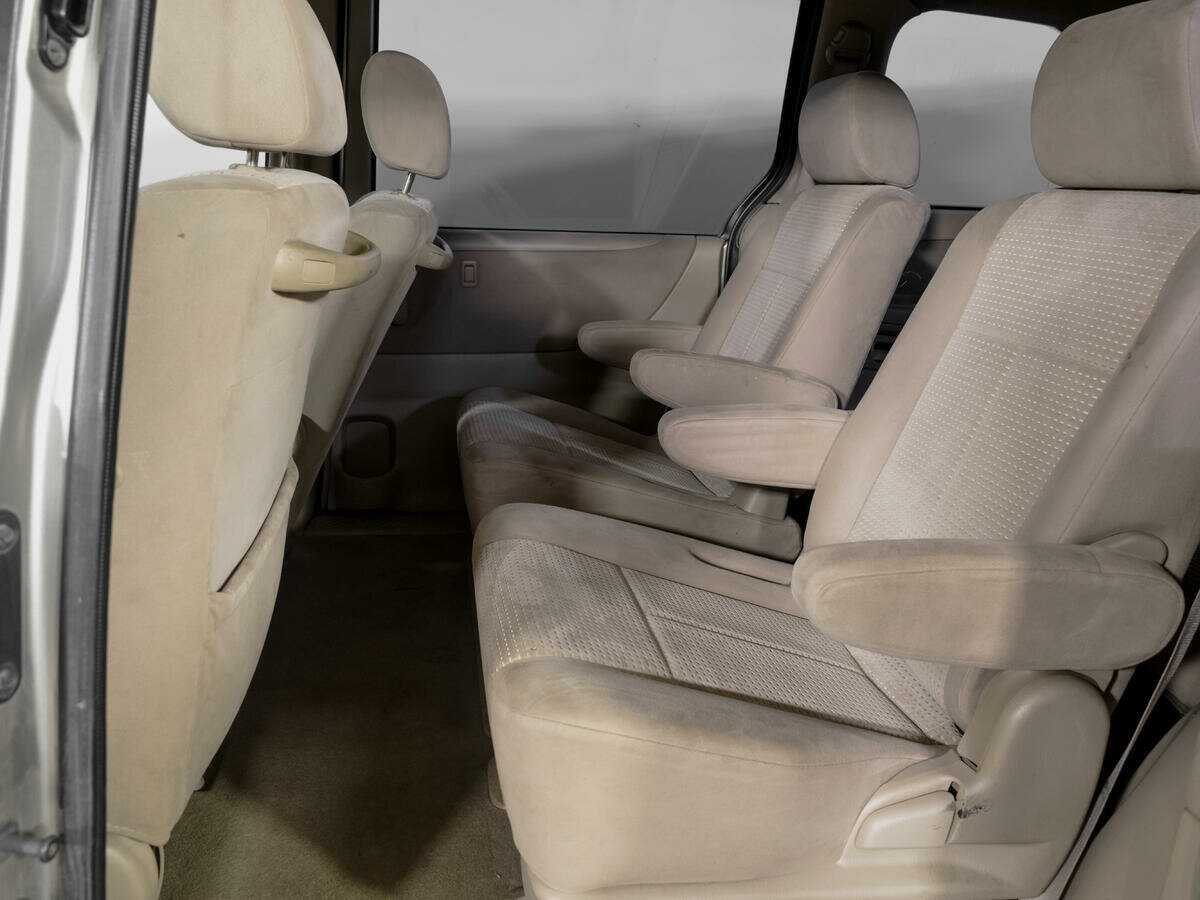 Купить Mazda MPV с пробегом. Фото: #9