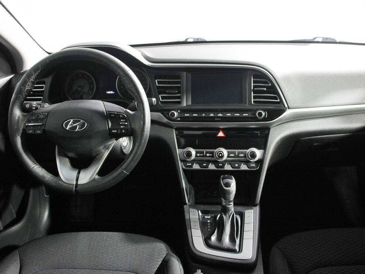 Купить Hyundai Elantra с пробегом. Фото: #8