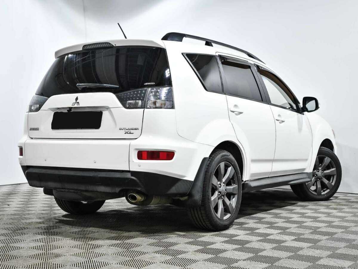 Купить Mitsubishi Outlander с пробегом. Фото: #3