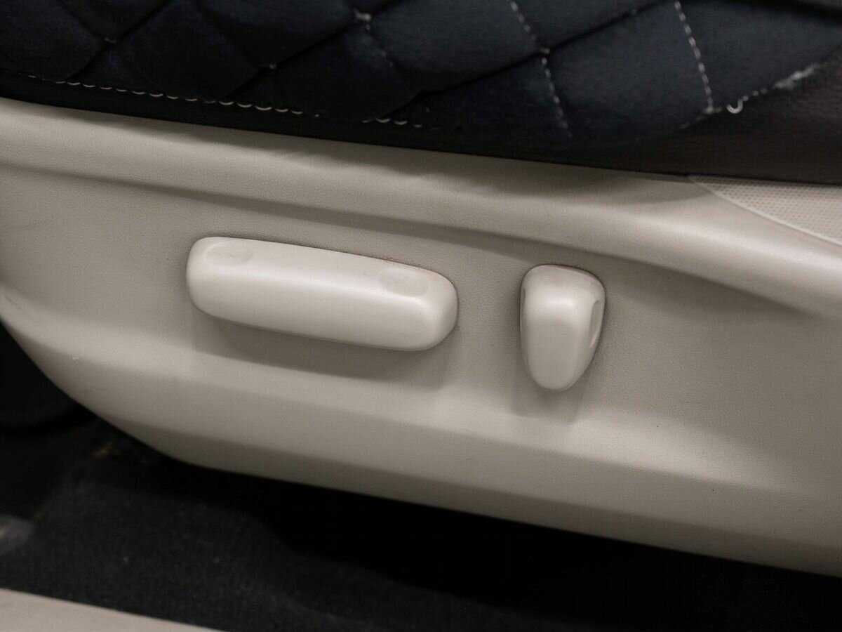 Купить Toyota Venza с пробегом. Фото: #21