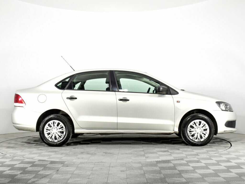 Купить Volkswagen Polo с пробегом. Фото: #3