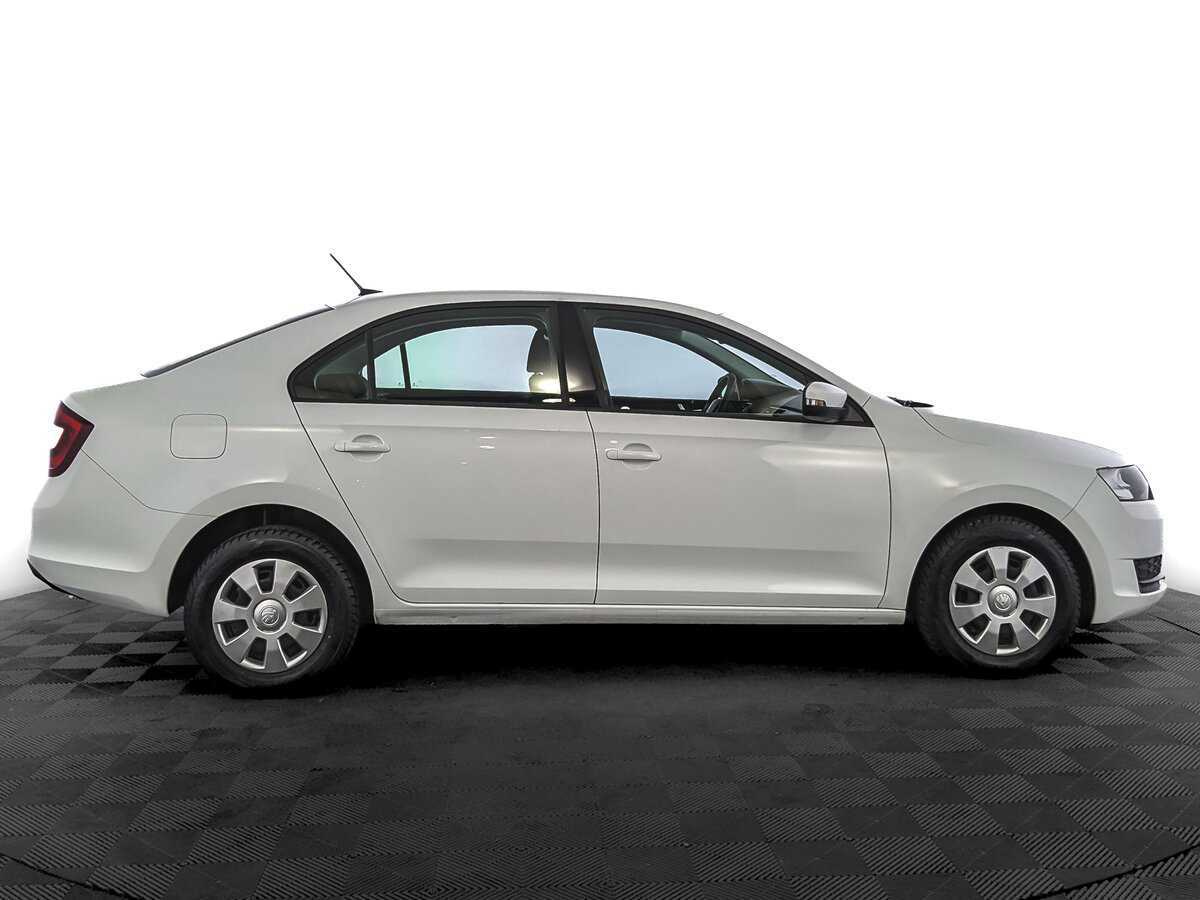 Купить Skoda Rapid с пробегом. Фото: #3