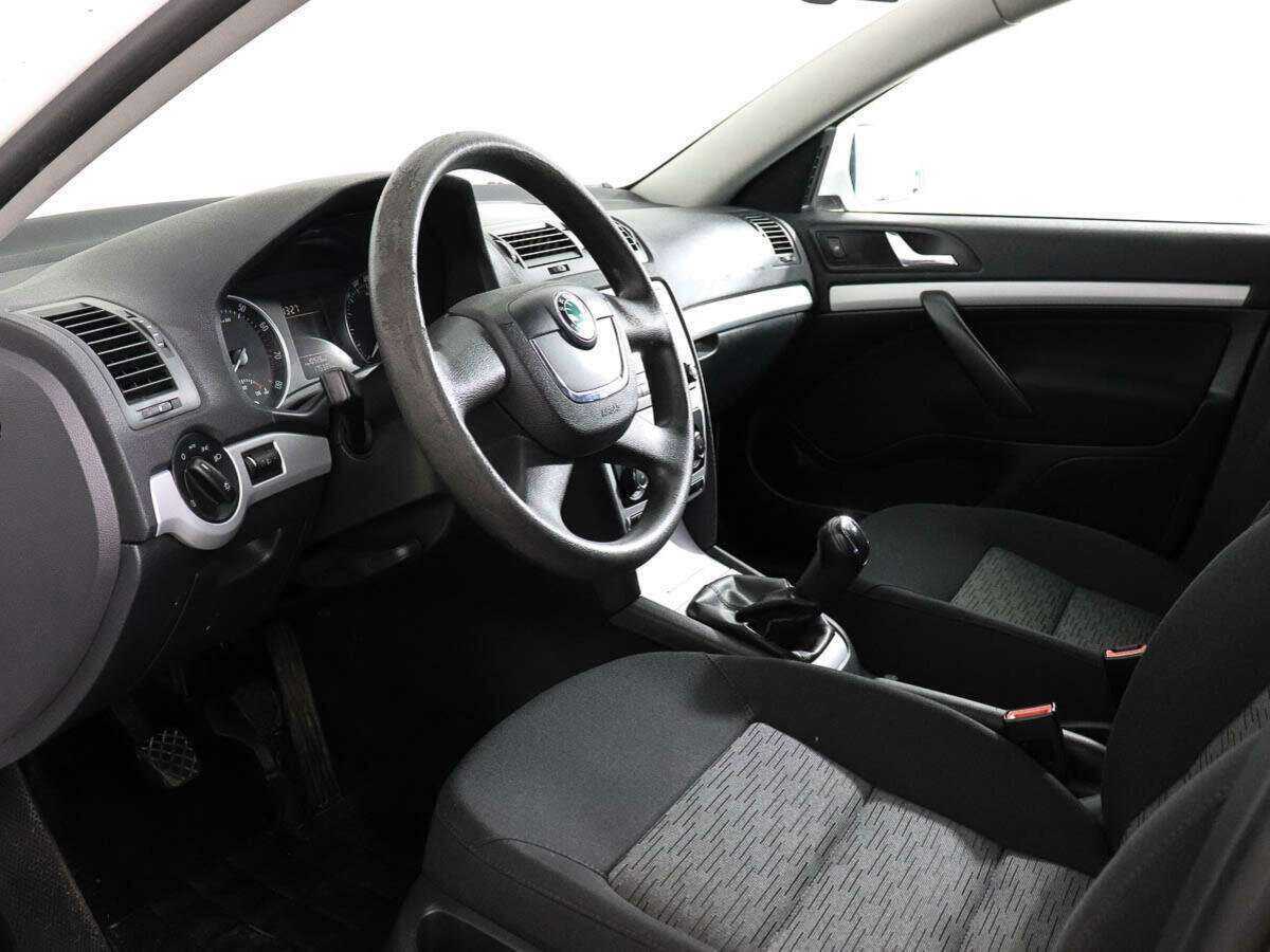 Купить Skoda Octavia с пробегом. Фото: #6
