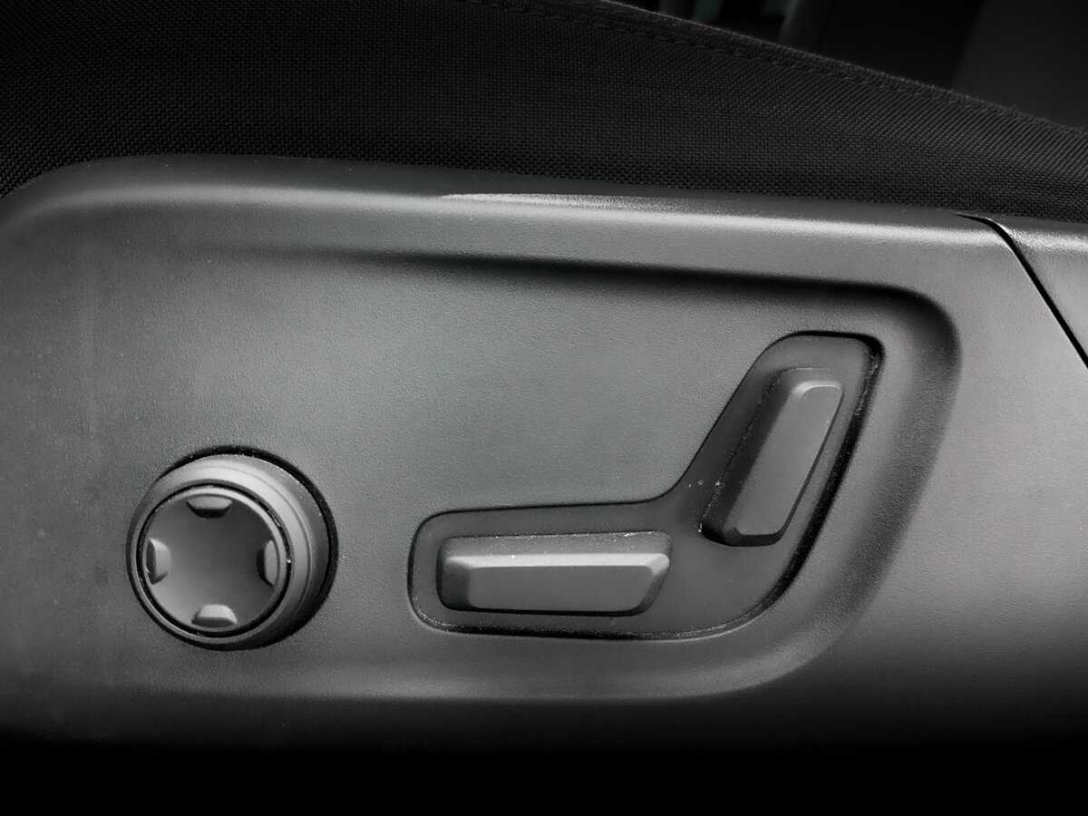 Купить Volvo XC40 с пробегом. Фото: #20