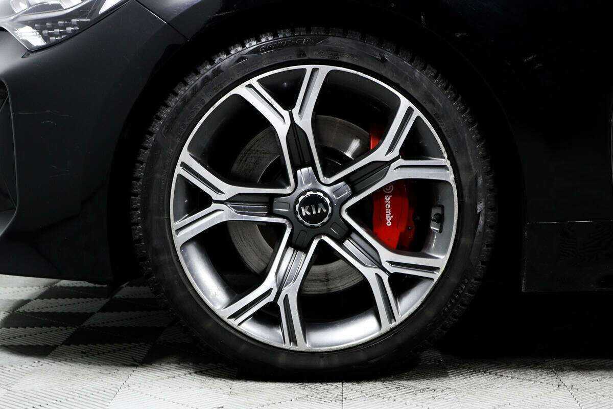 Купить Kia Stinger с пробегом. Фото: #13