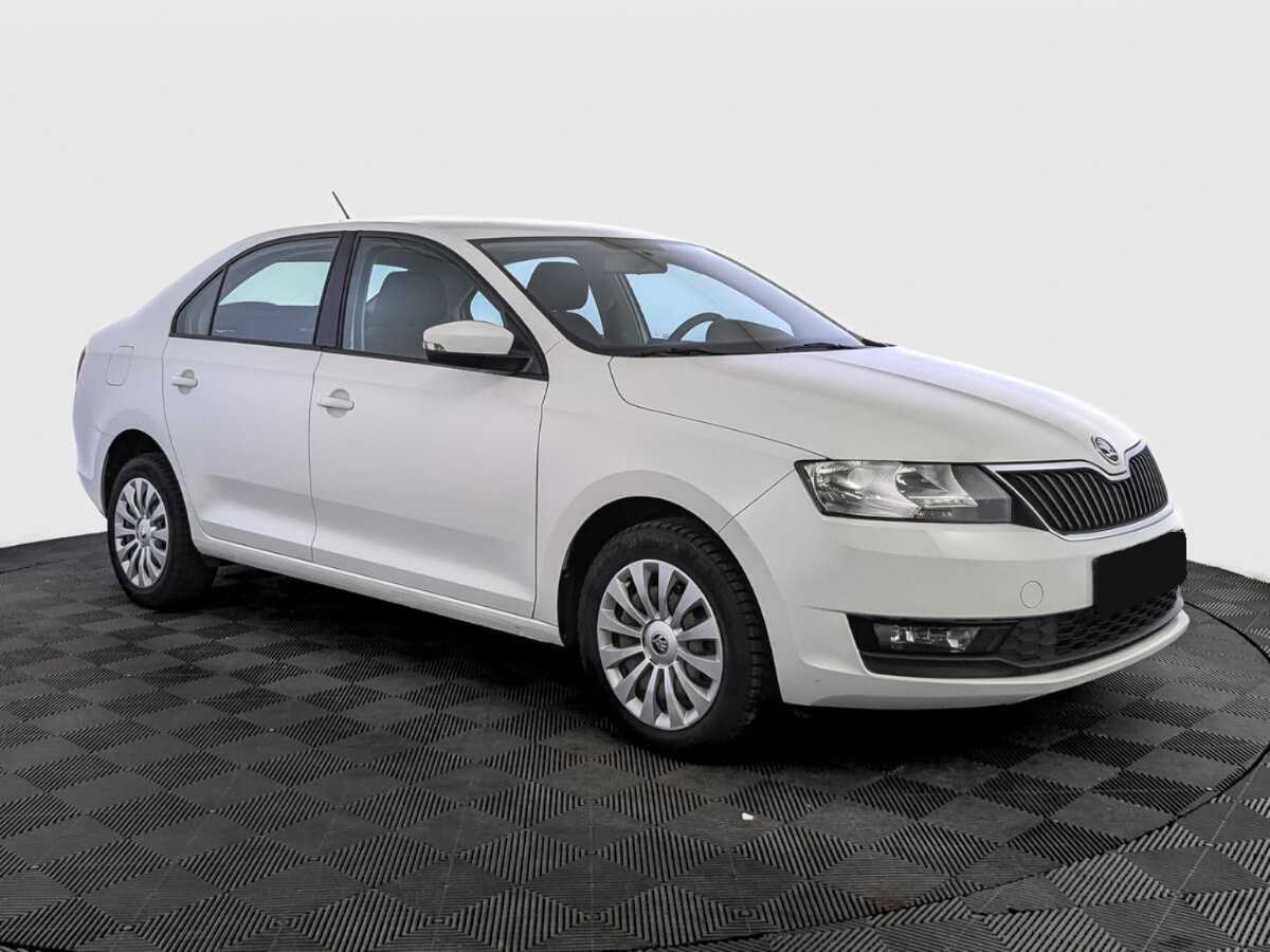 Купить Skoda Rapid с пробегом. Фото: #2
